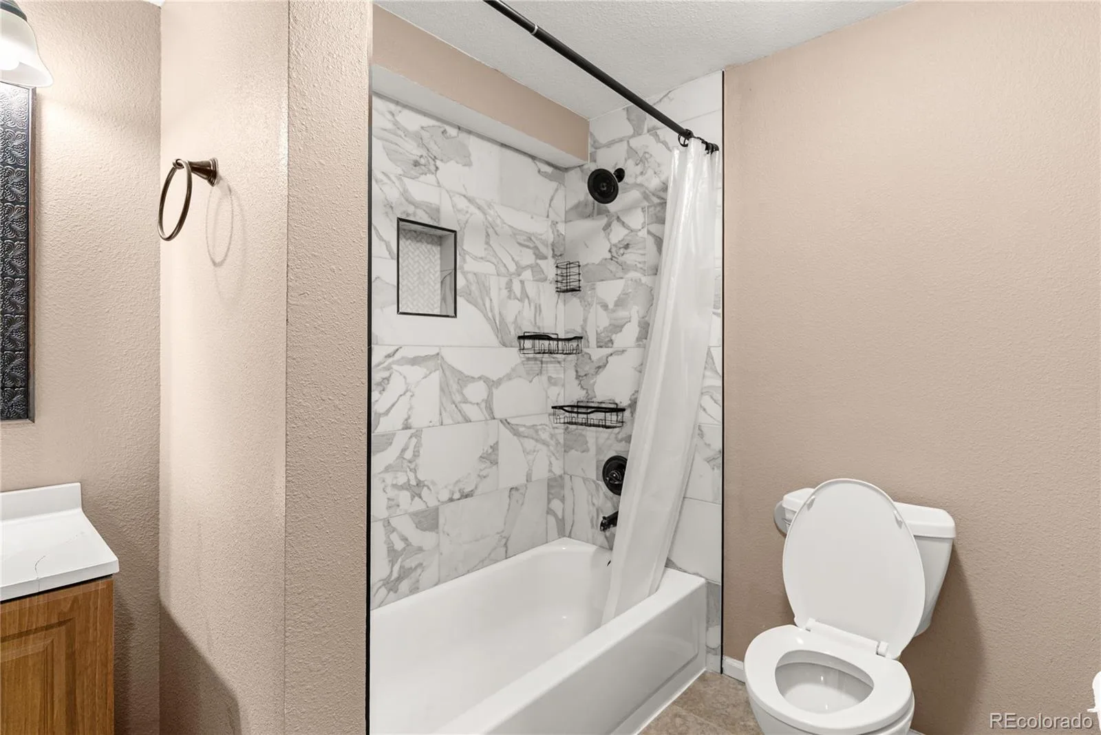 9674 Newcastle Drive Littleton CO 80130 | MLS #REC6891759 08132026193014 1600 23