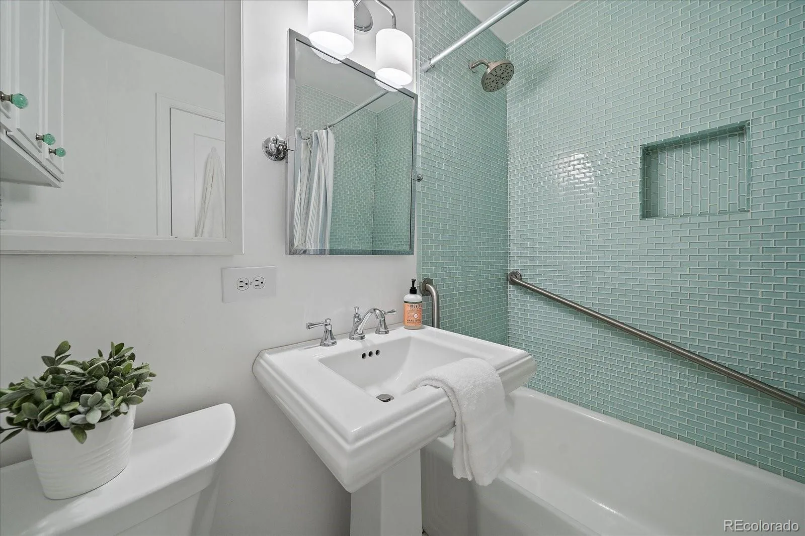 910 Kearney Street Denver CO 80220 MLS #REC6891934 06092026050142 1600 18