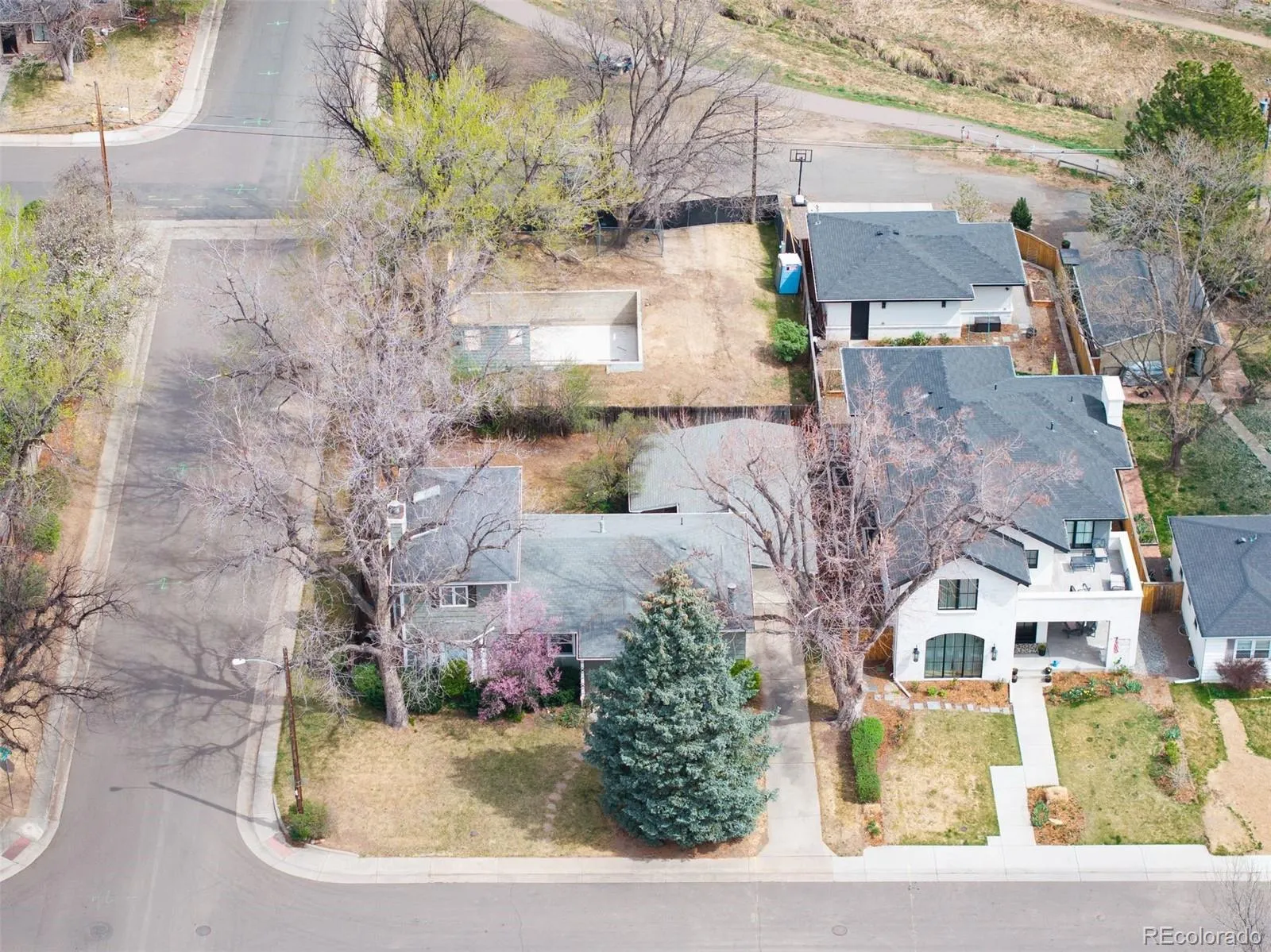 2600 S Saint Paul Street Denver CO 80210 MLS #REC6894157 05062026234835 1600 6