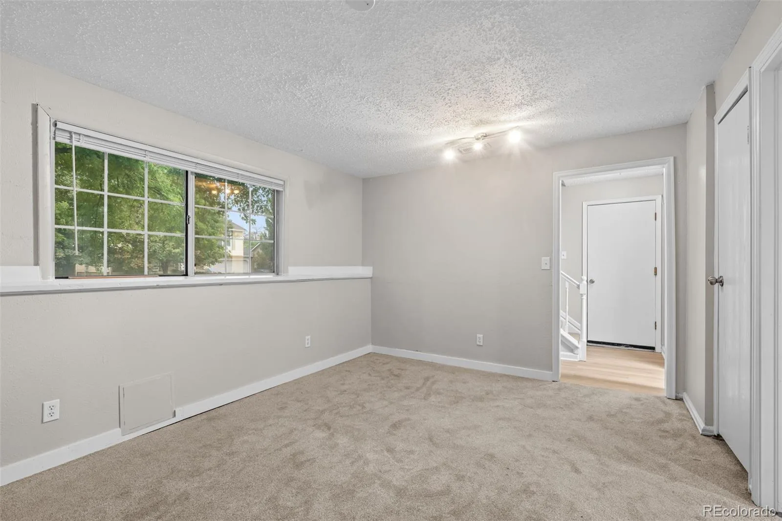 3946 S Flanders Way Aurora CO 80013 | MLS #REC6894811 08142026194440 1600 22