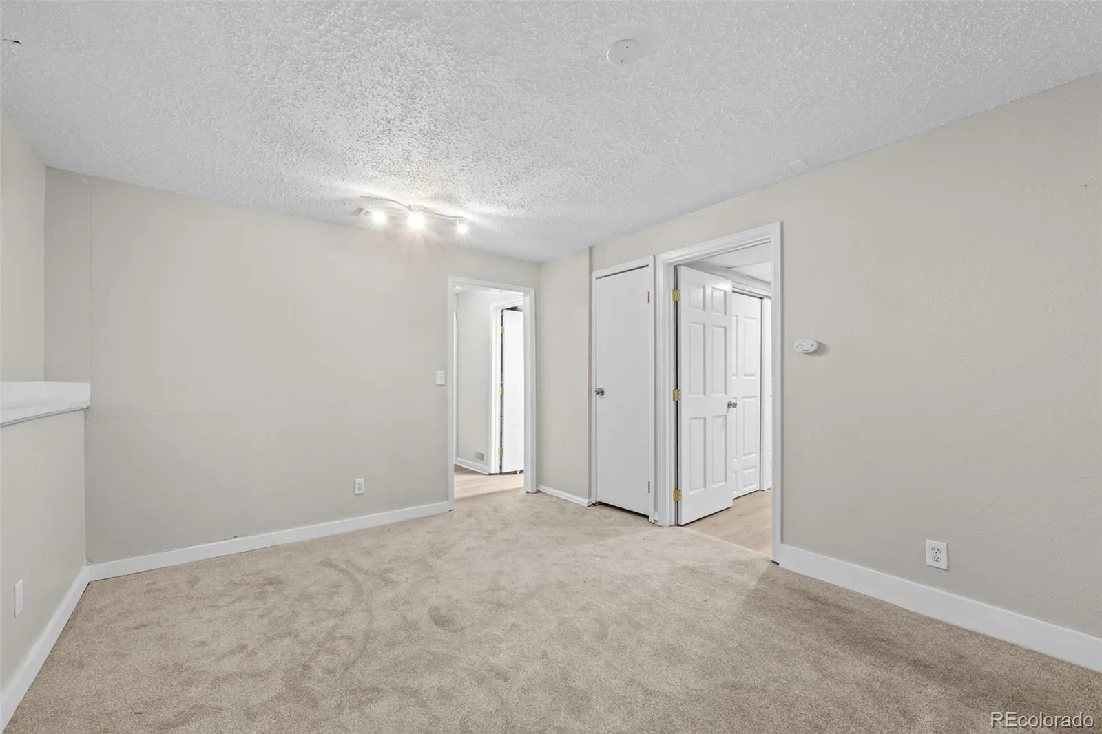 3946 S Flanders Way Aurora CO 80013 | MLS #REC6894811 08142026194440 1600 23