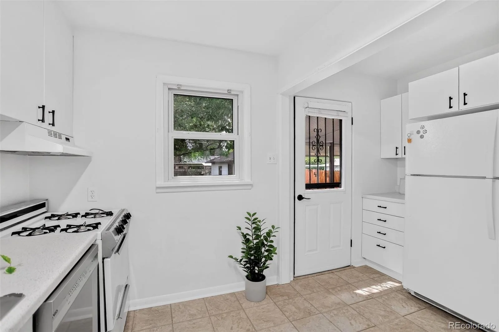 1961 S Marion Street Denver CO 80210 MLS #REC6897705 07062026195129 1600 10