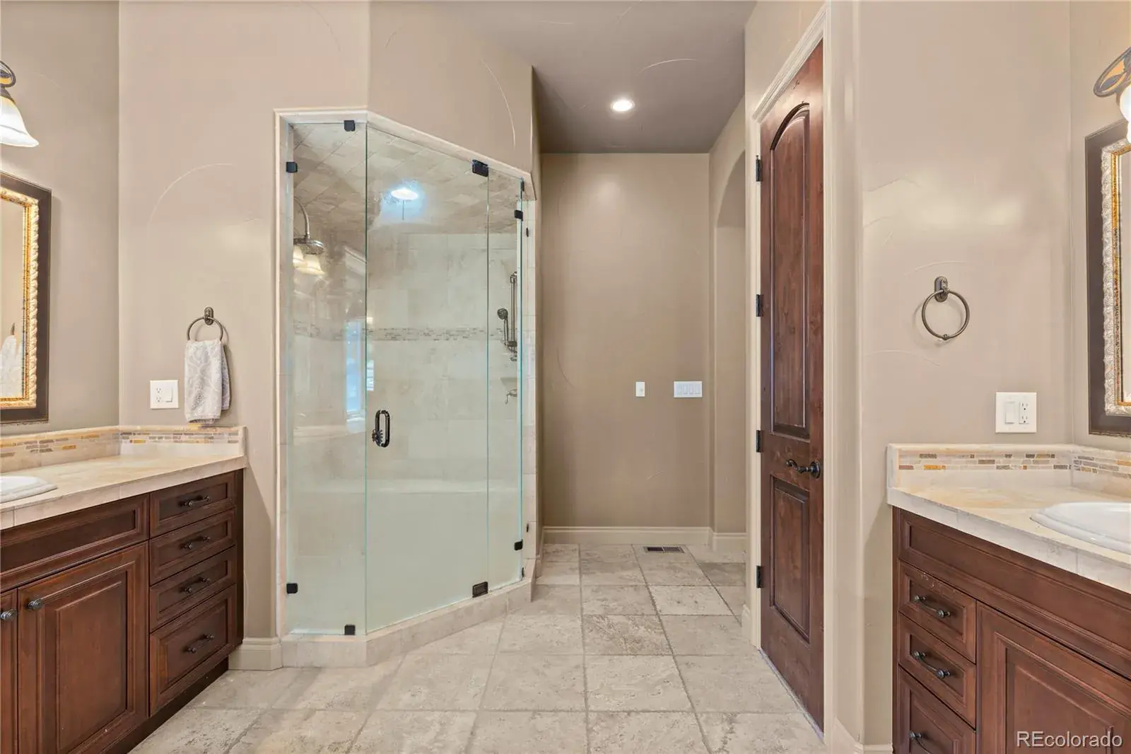 19333 E Briarwood Place Place Aurora CO 80016 | MLS #REC6899063 09152025213346 1600 15