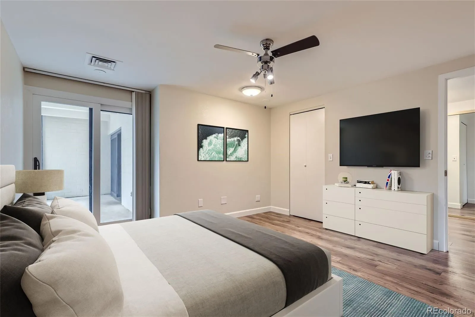 04082026204120 1600 18