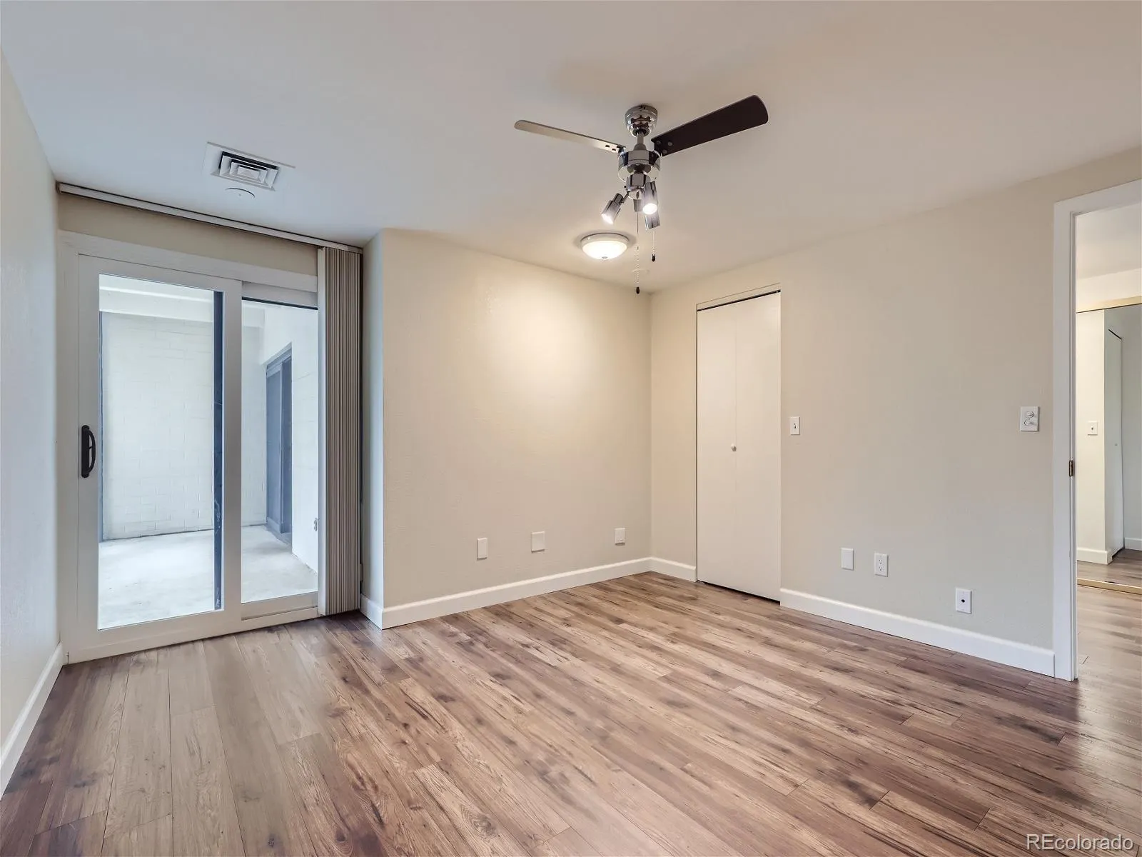 04082026204120 1600 19