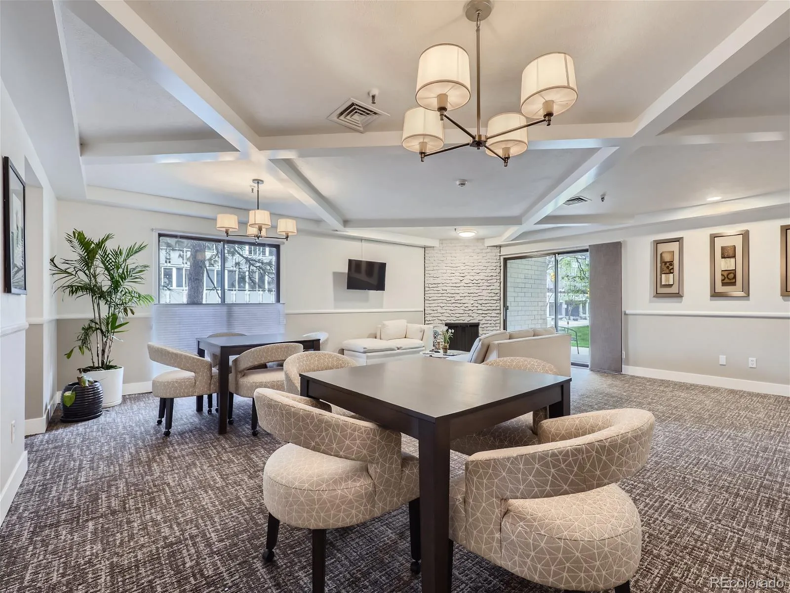 04082026204120 1600 25