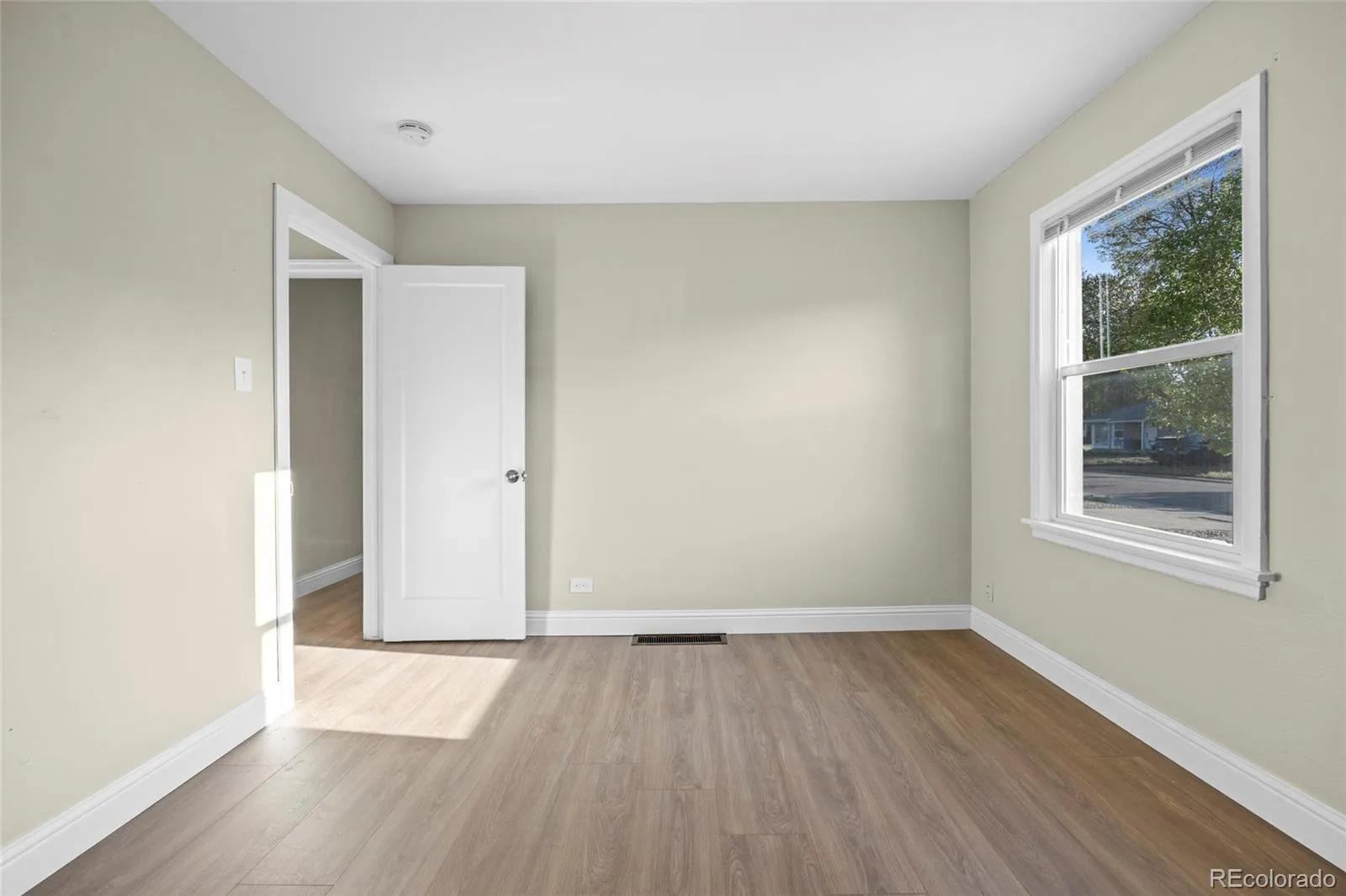 2060 S Knox Court Denver CO 80219 MLS #REC6903073 05122026161416 1600 18