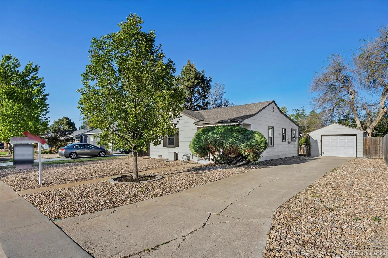 2060 S Knox Court Denver CO 80219 MLS #REC6903073 05122026161416 1600 27