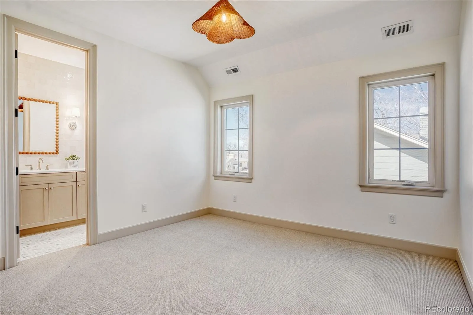 04172026171530 1600 22