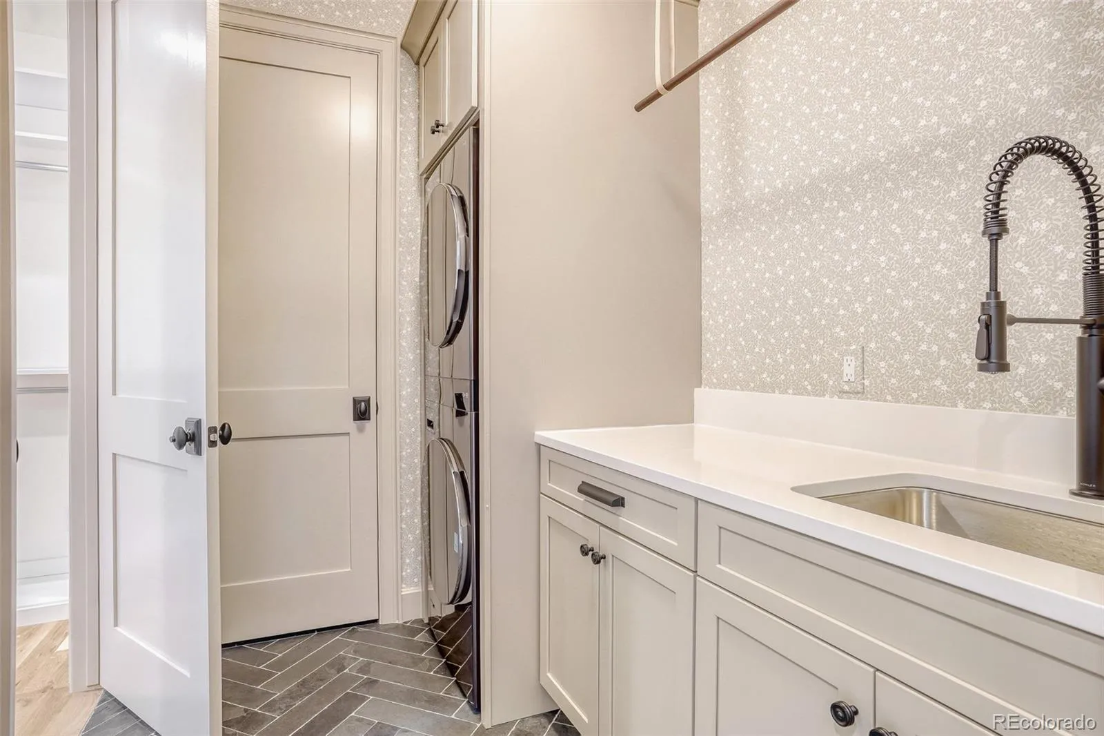 04172026171530 1600 25