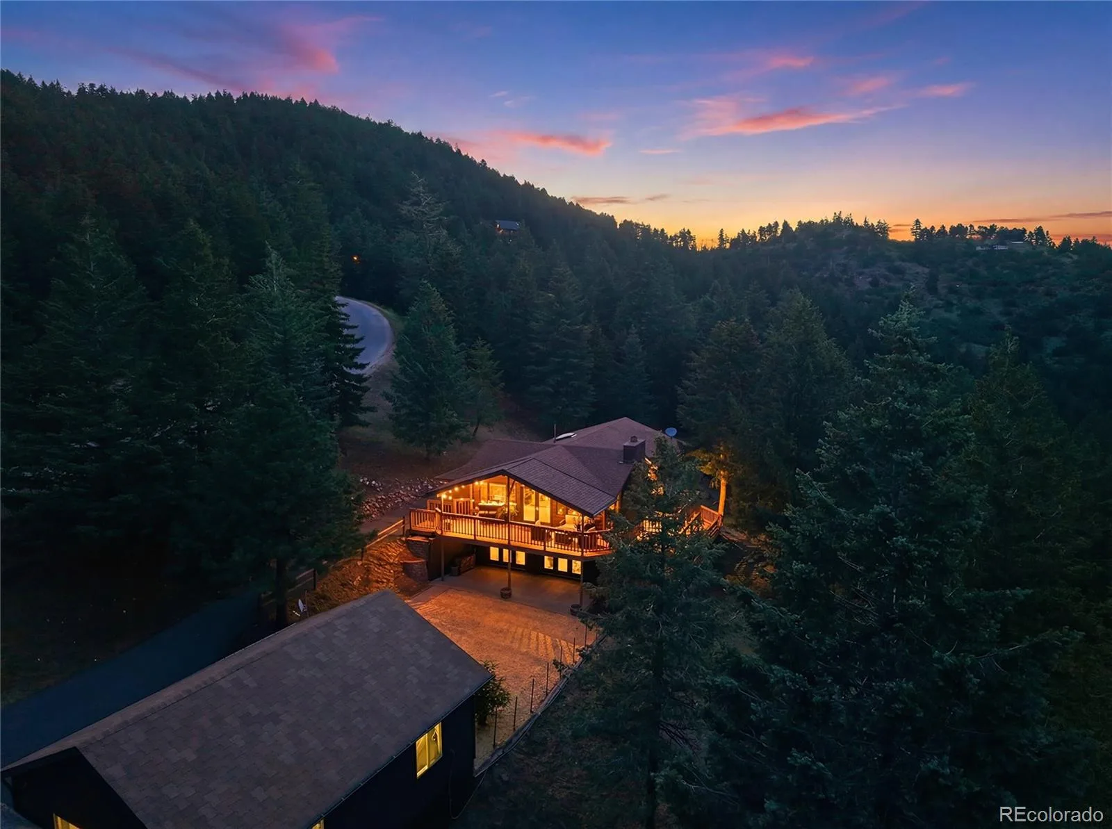 6352 Starlight Drive Morrison CO 80465 | MLS #REC6906380 08072026140956 1600 37