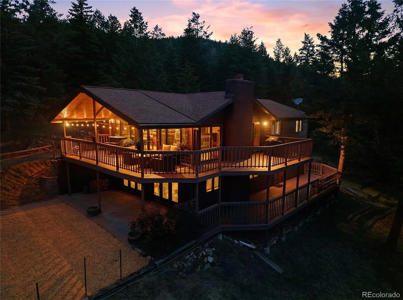 6352 Starlight Drive Morrison CO 80465 | MLS #REC6906380 08072026140956 1600 38