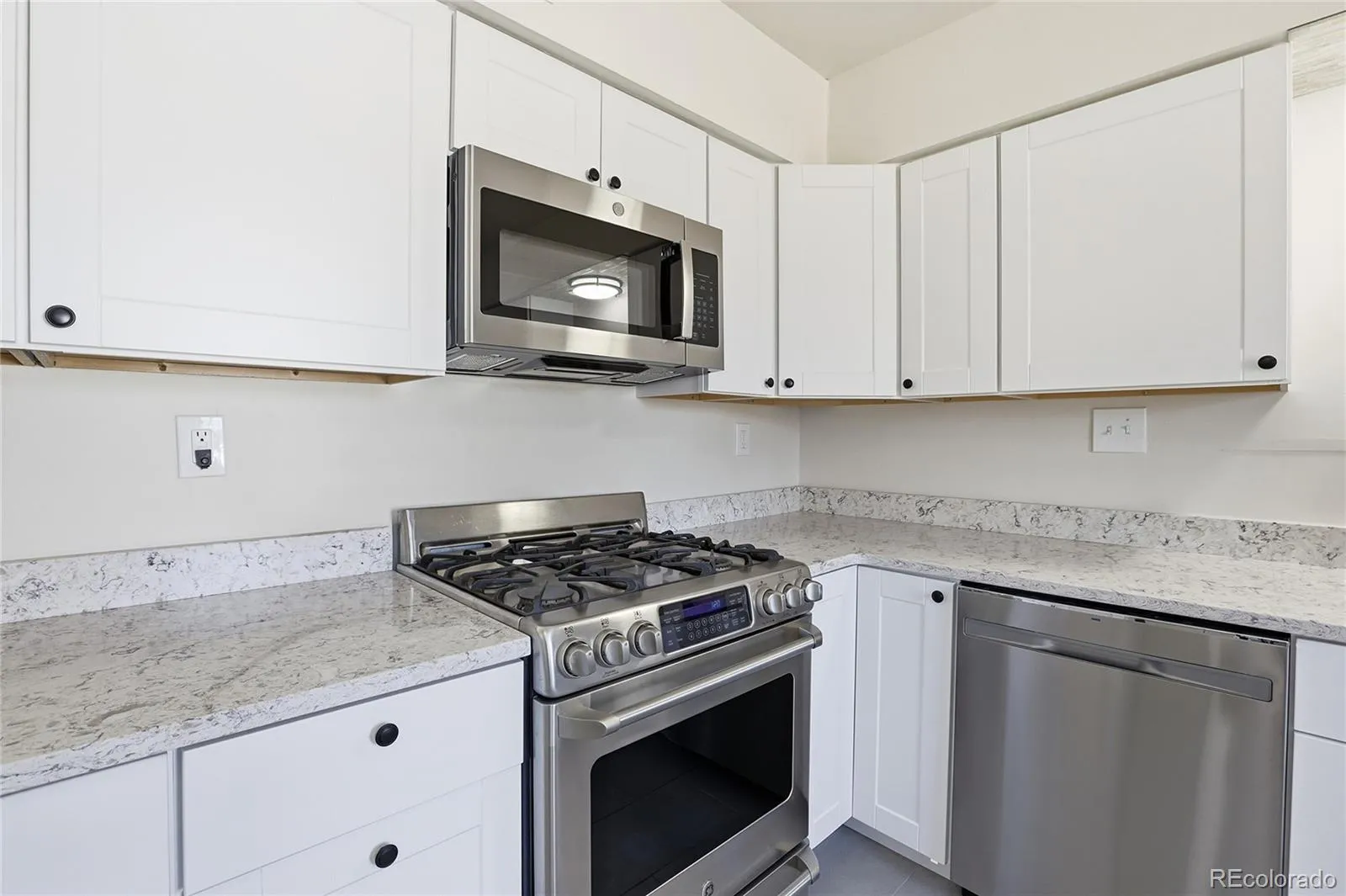 800 Vaughn Street Aurora CO 80011 MLS #REC6908580 05162026160754 1600 4