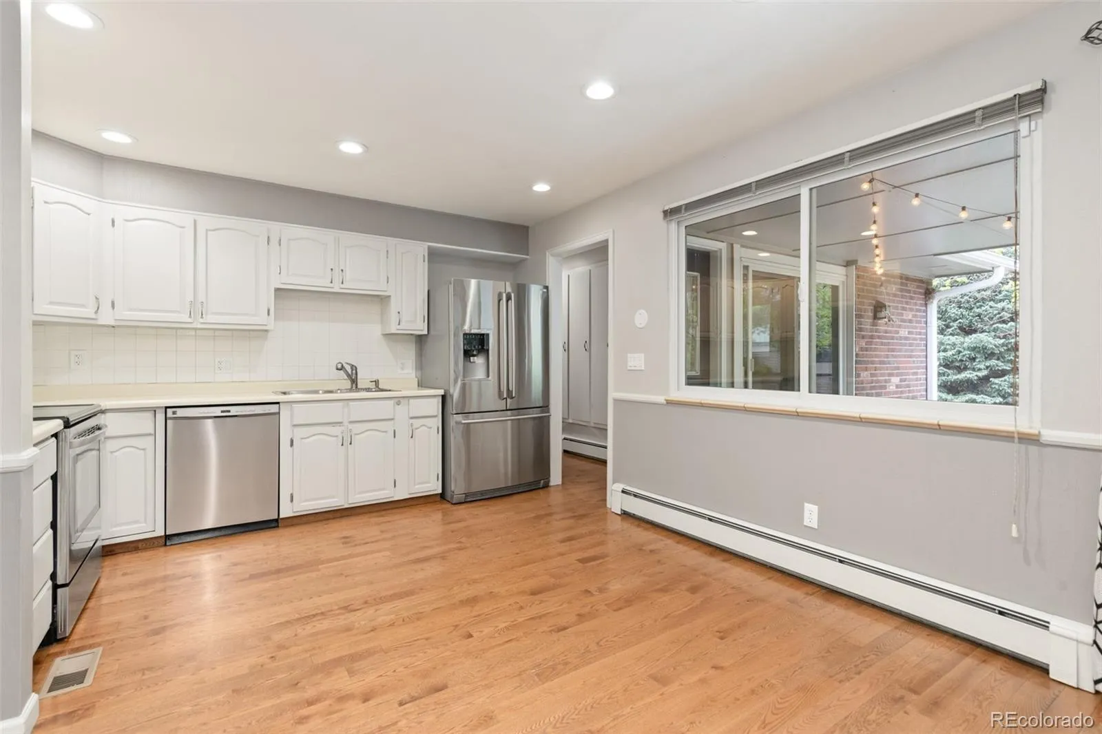 2622 S Brentwood Court Lakewood CO 80227 MLS #REC6908752 05092026150742 1600 14