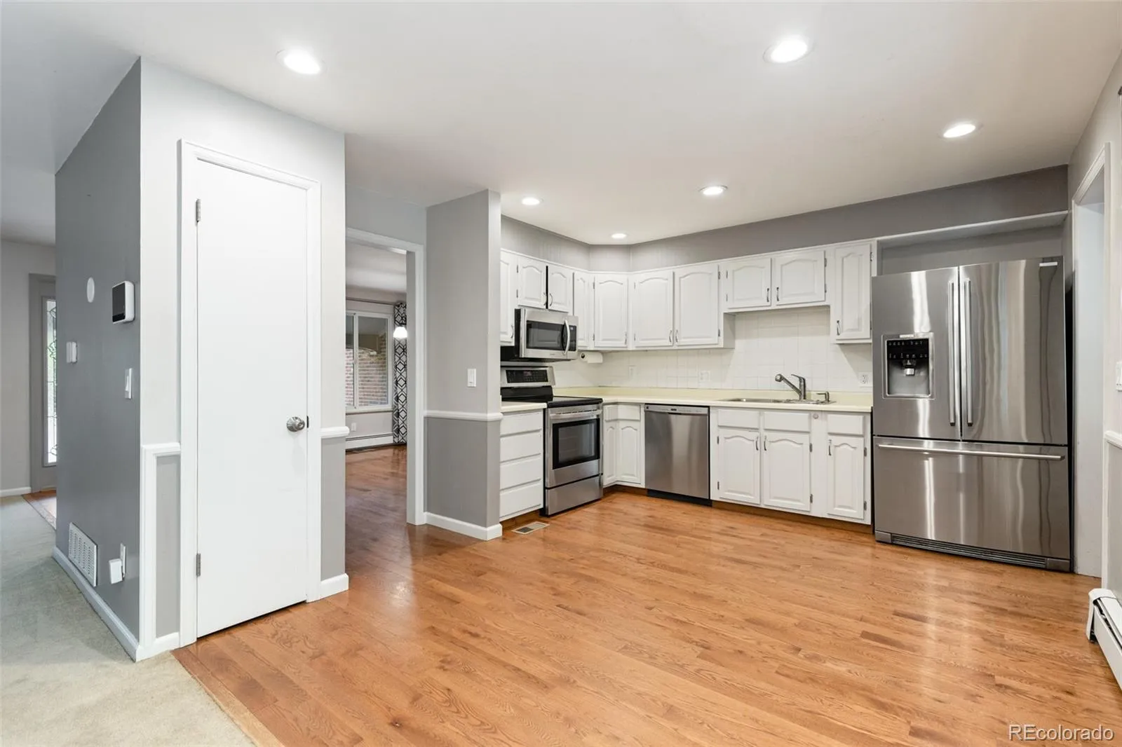 2622 S Brentwood Court Lakewood CO 80227 MLS #REC6908752 05092026150742 1600 16