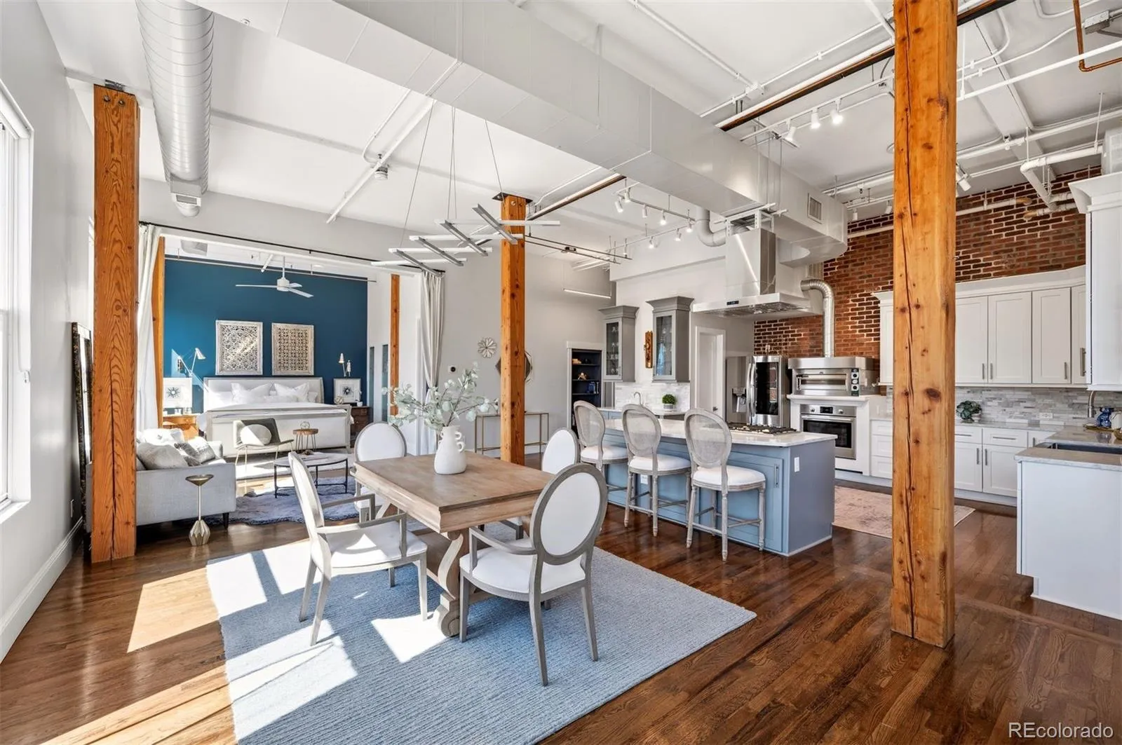 04082026192409 1600 21