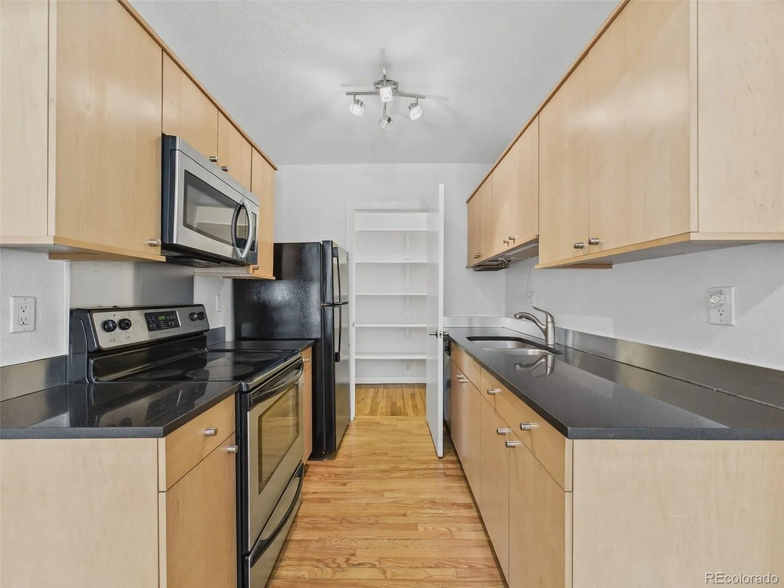 636 N Washington Street #205 Denver CO 80203 MLS #REC6910148 05122026161422 1600 21
