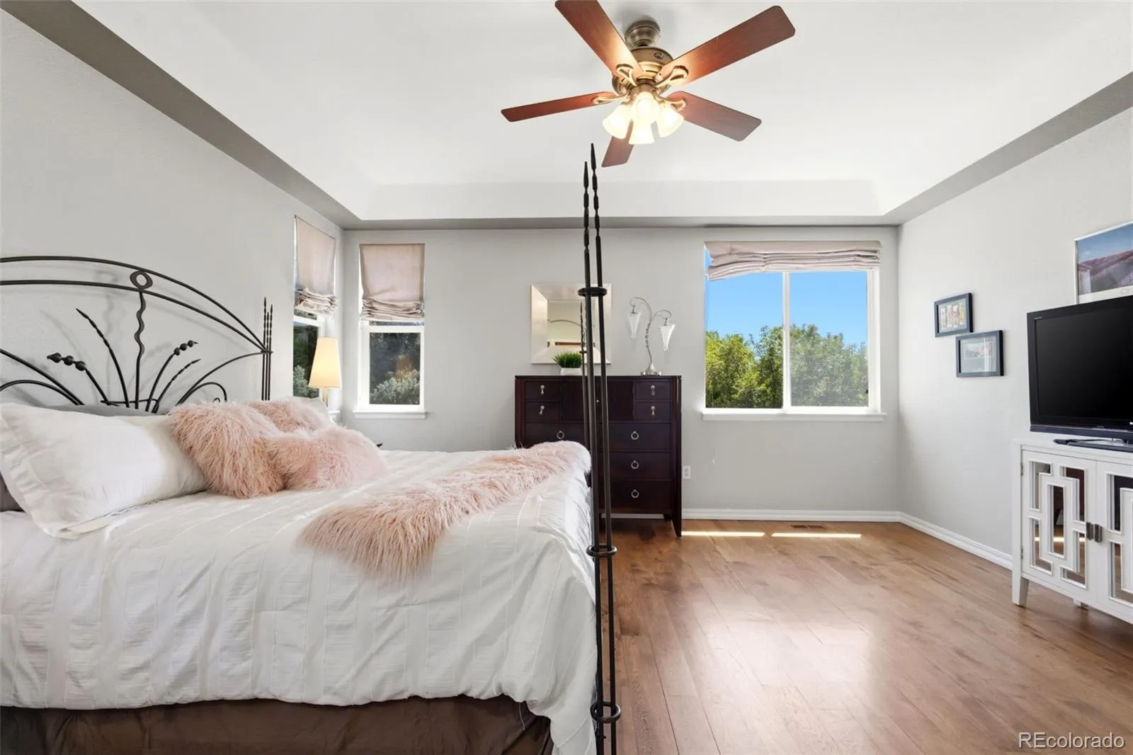 6112 Devinney Way Arvada CO 80004 MLS #REC6912253 05052026041922 1600 27