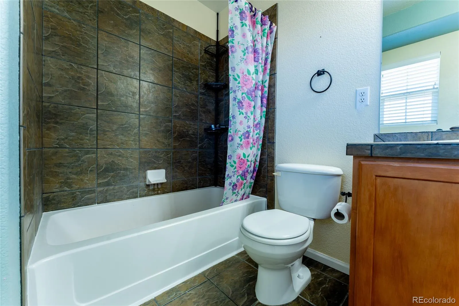 17285 E Wyoming Place Aurora CO 80017 MLS #REC6913628 04082026214113 1600 12