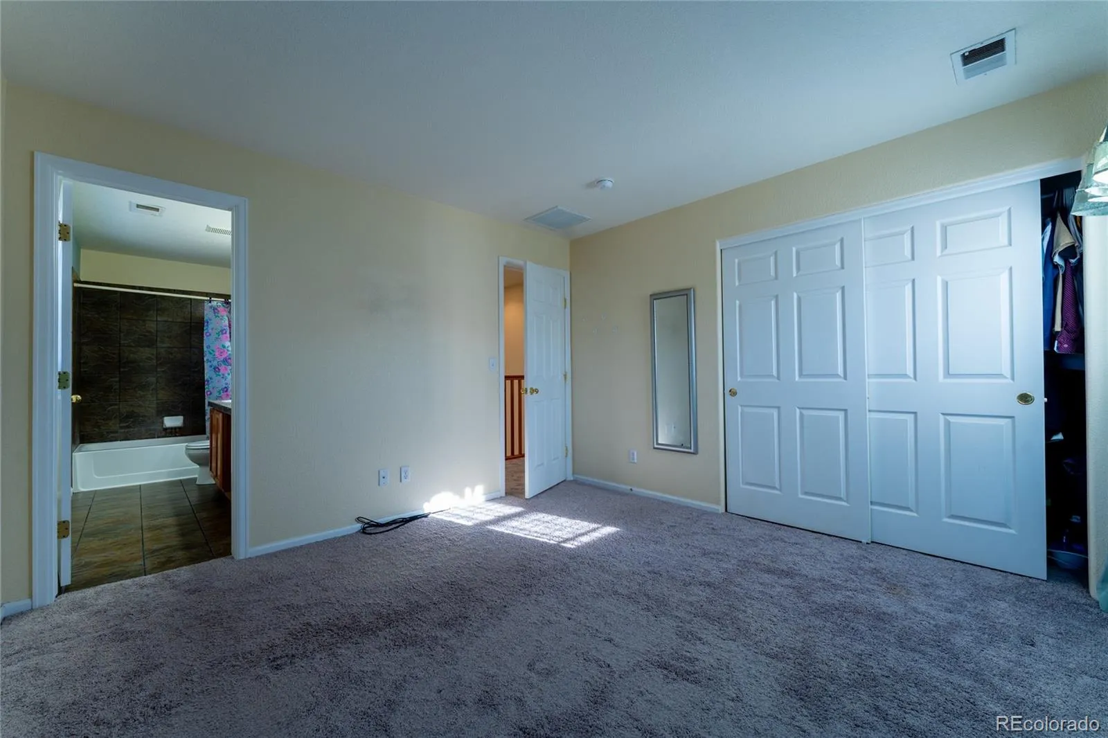 17285 E Wyoming Place Aurora CO 80017 MLS #REC6913628 04082026214113 1600 15