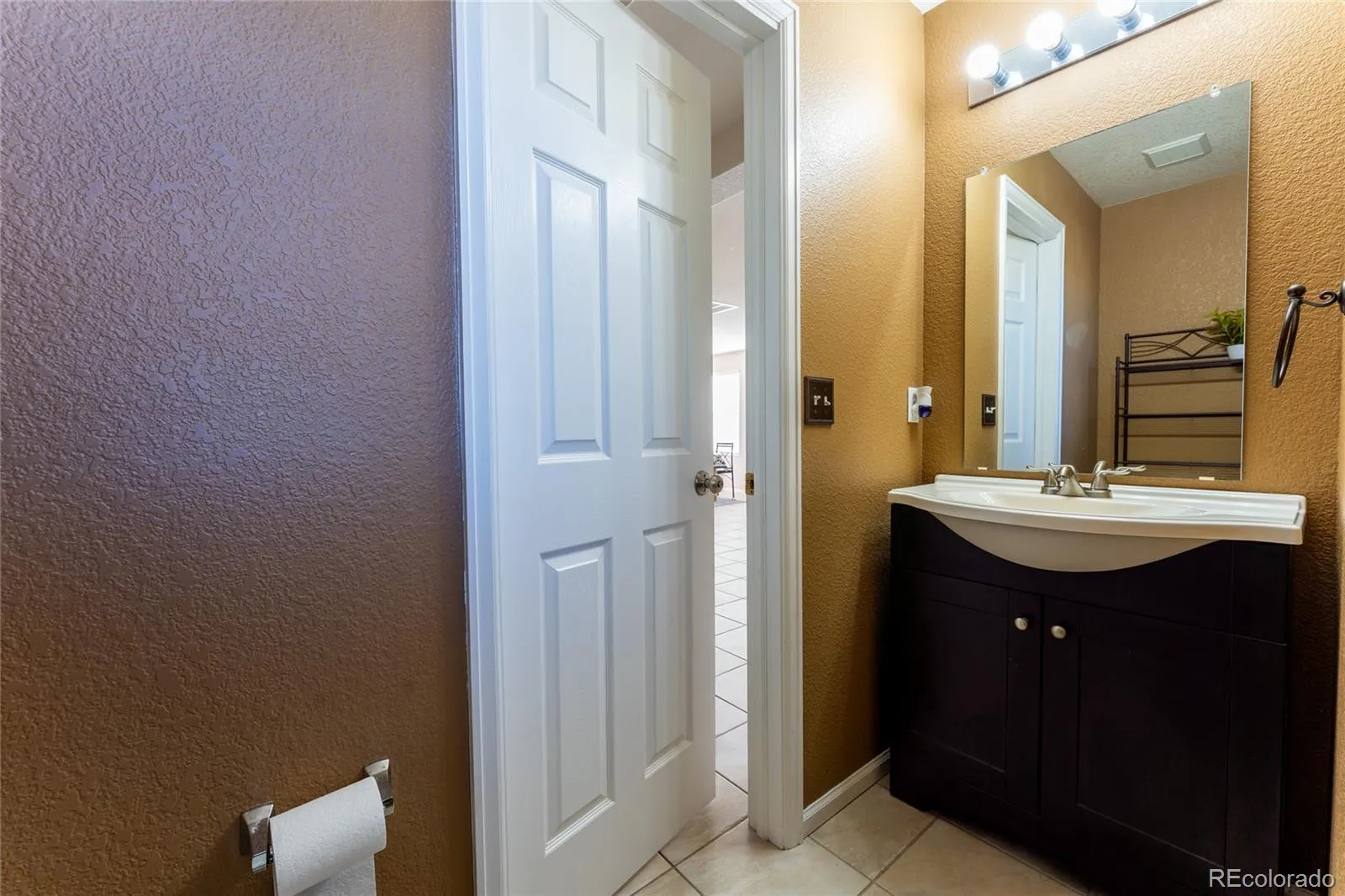 17285 E Wyoming Place Aurora CO 80017 MLS #REC6913628 04082026214113 1600 30