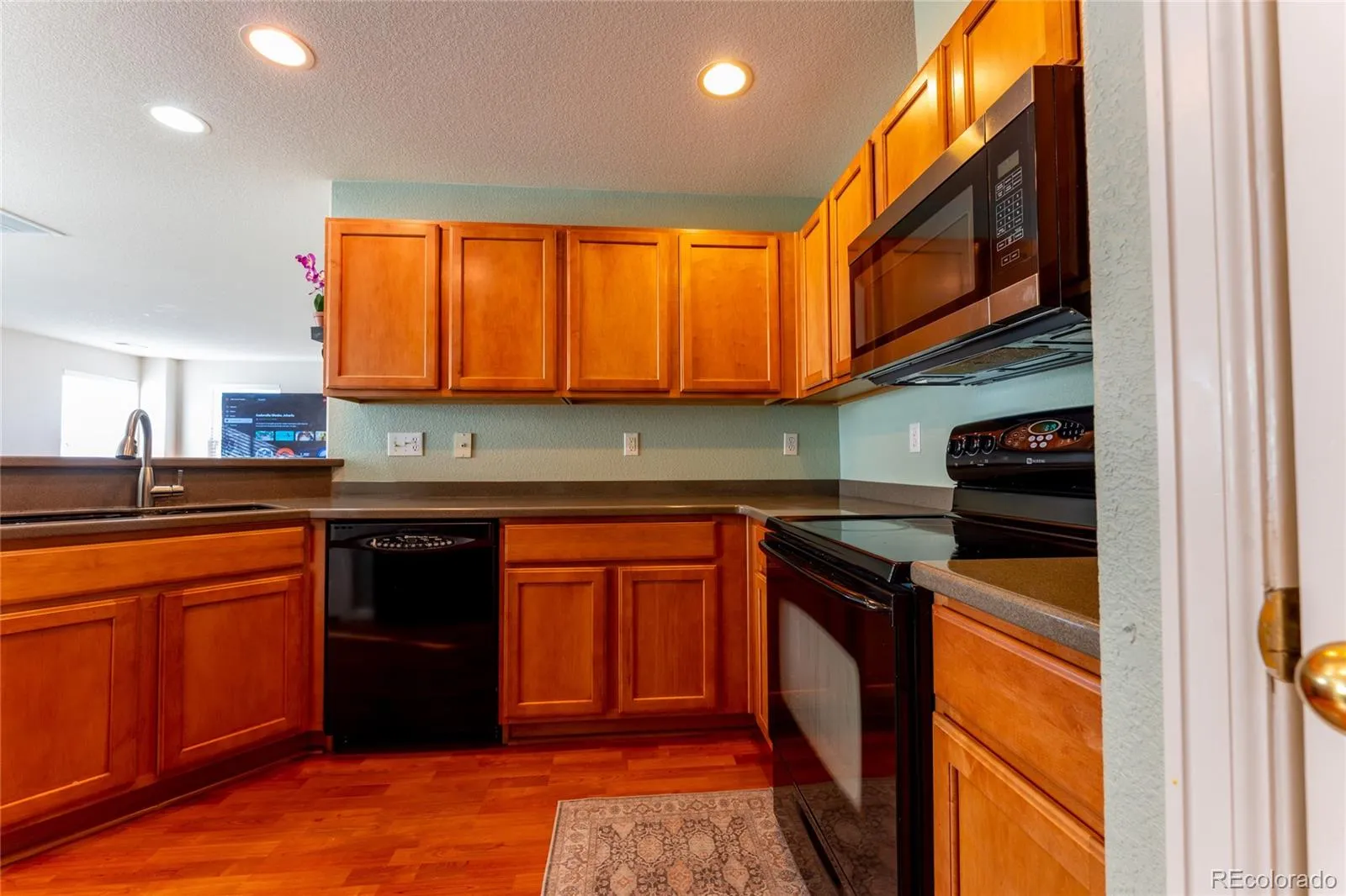 17285 E Wyoming Place Aurora CO 80017 MLS #REC6913628 04082026214113 1600 4