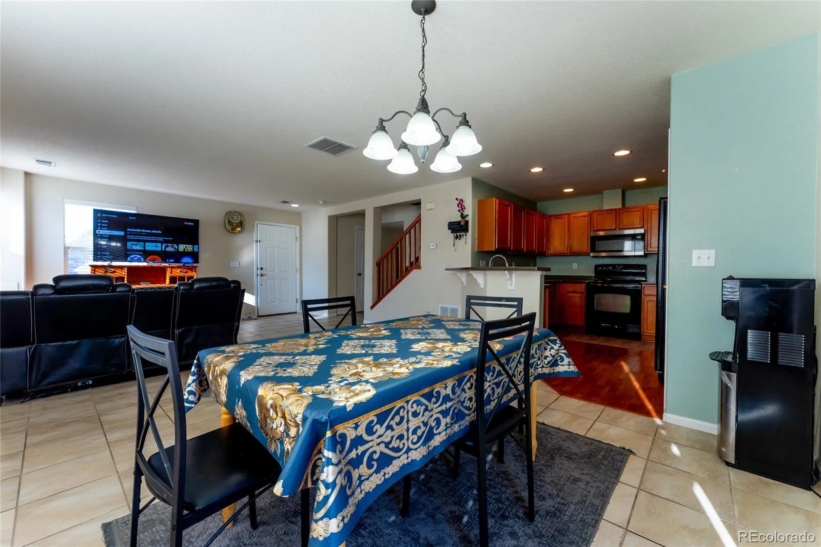 17285 E Wyoming Place Aurora CO 80017 MLS #REC6913628 04082026214113 1600 6