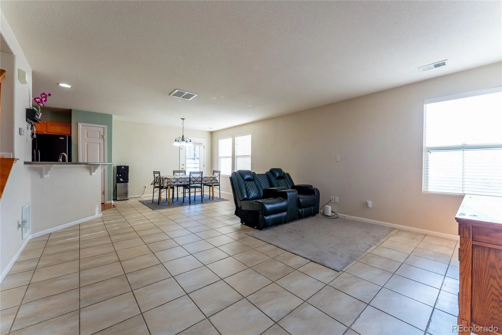 17285 E Wyoming Place Aurora CO 80017 MLS #REC6913628 04082026214113 1600 9