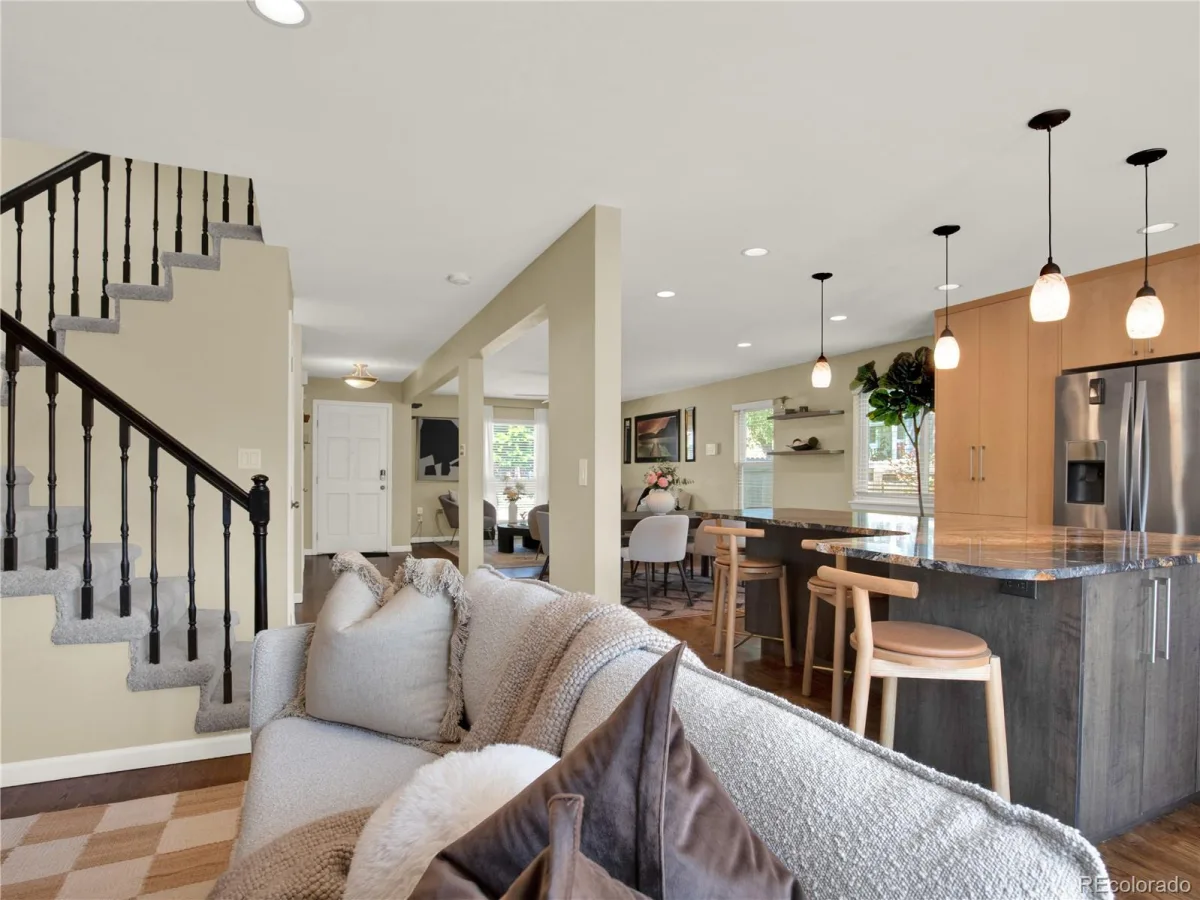 7958 S Roslyn Way Centennial CO 80112 | MLS #REC6915806 08202026132321 1200 17