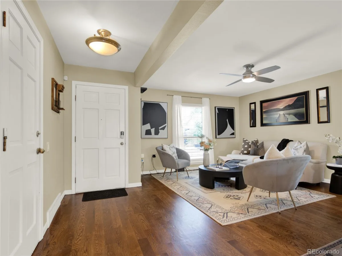 7958 S Roslyn Way Centennial CO 80112 | MLS #REC6915806 08202026132321 1200 2