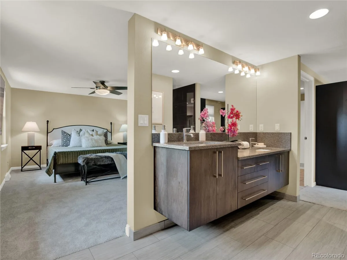 7958 S Roslyn Way Centennial CO 80112 | MLS #REC6915806 08202026132321 1200 21