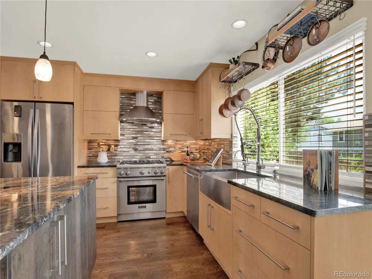 7958 S Roslyn Way Centennial CO 80112 | MLS #REC6915806 08202026132321 1200 9