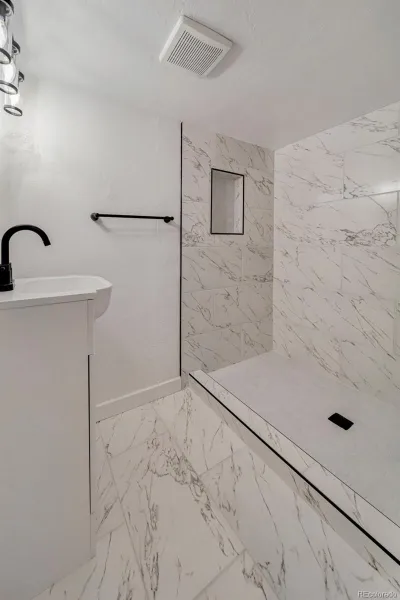 04112026224134 800 16