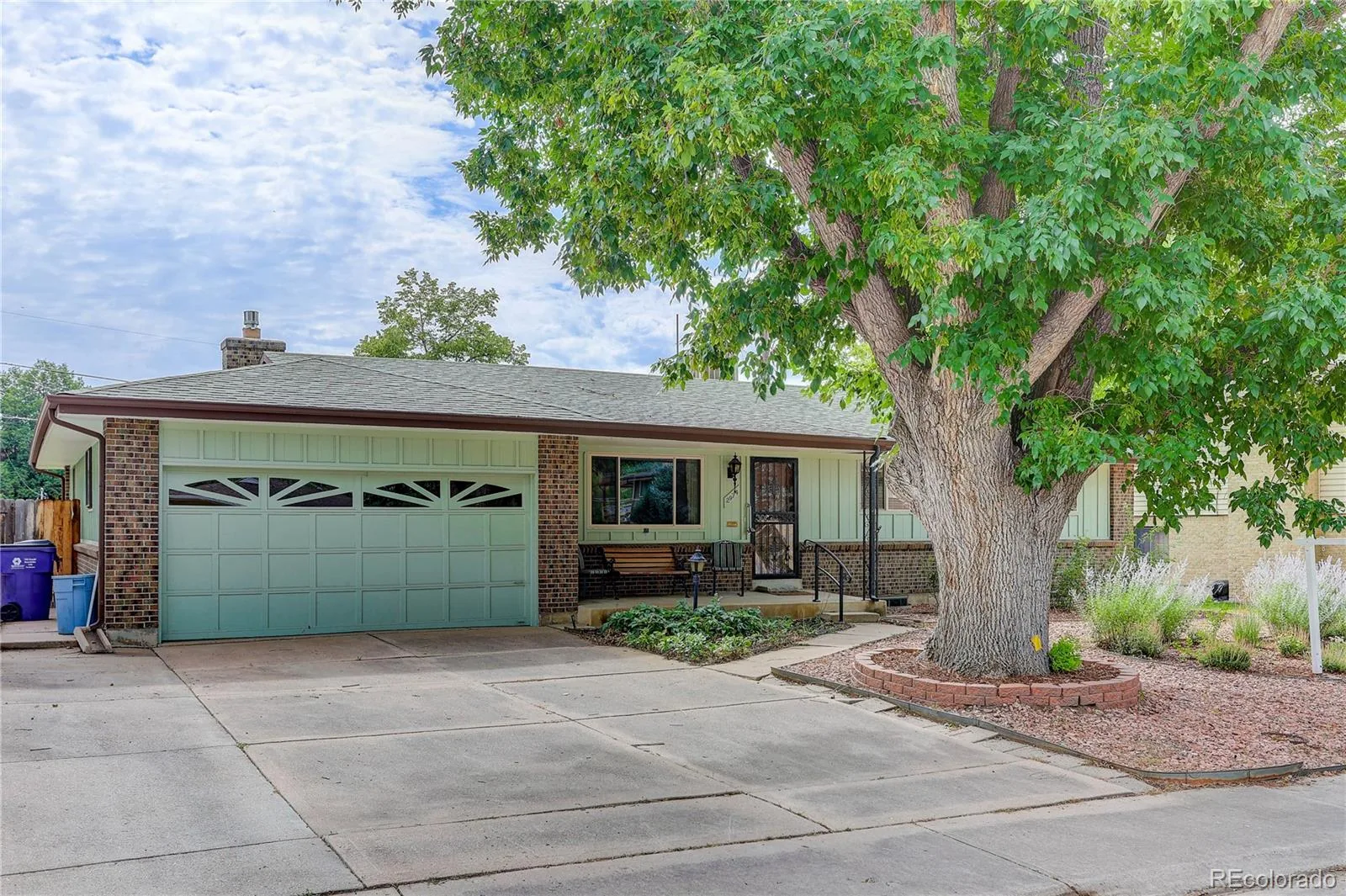 2974 S Eaton Street Denver CO 80227 | MLS #REC6923927 07312026035839 1600 1