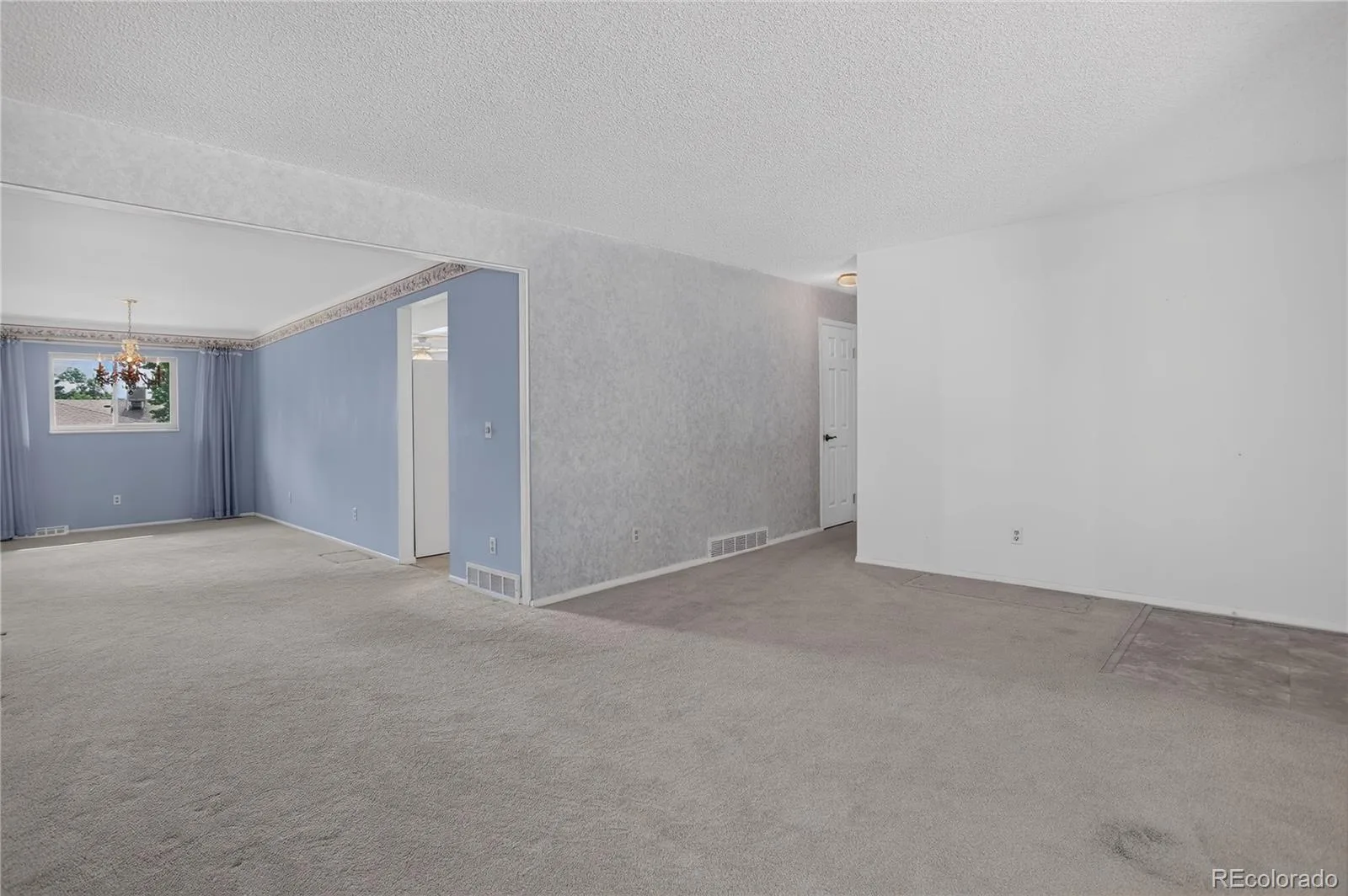2974 S Eaton Street Denver CO 80227 | MLS #REC6923927 07312026035839 1600 3