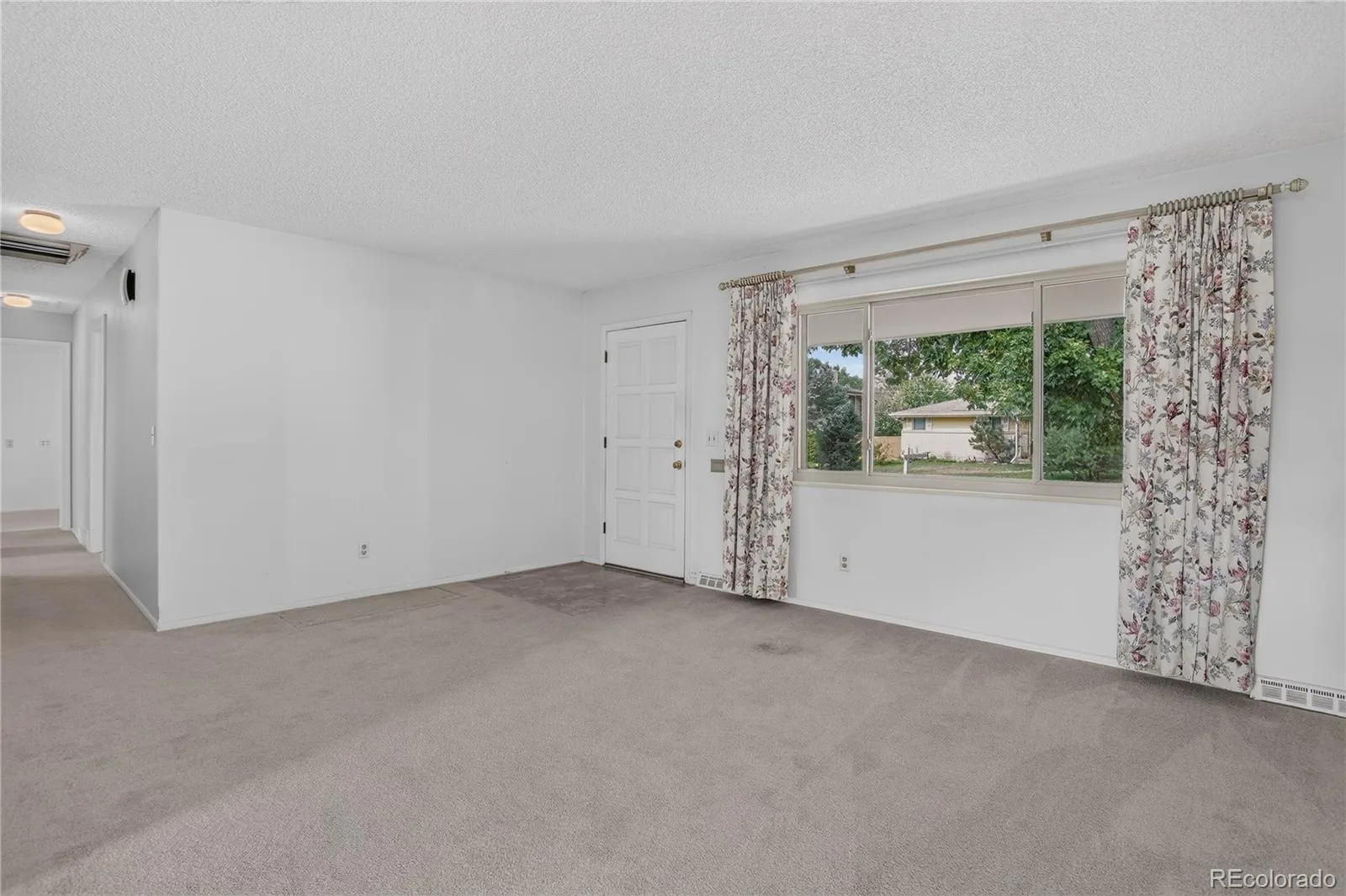 2974 S Eaton Street Denver CO 80227 | MLS #REC6923927 07312026035839 1600 4