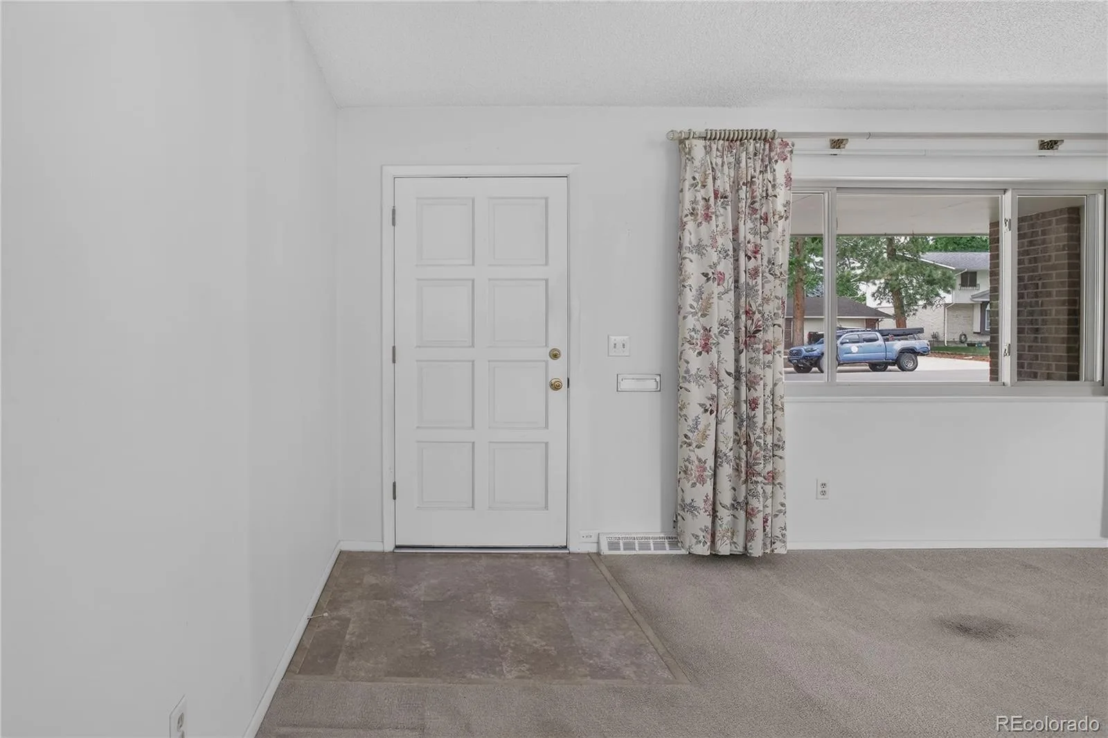 2974 S Eaton Street Denver CO 80227 | MLS #REC6923927 07312026035839 1600 6