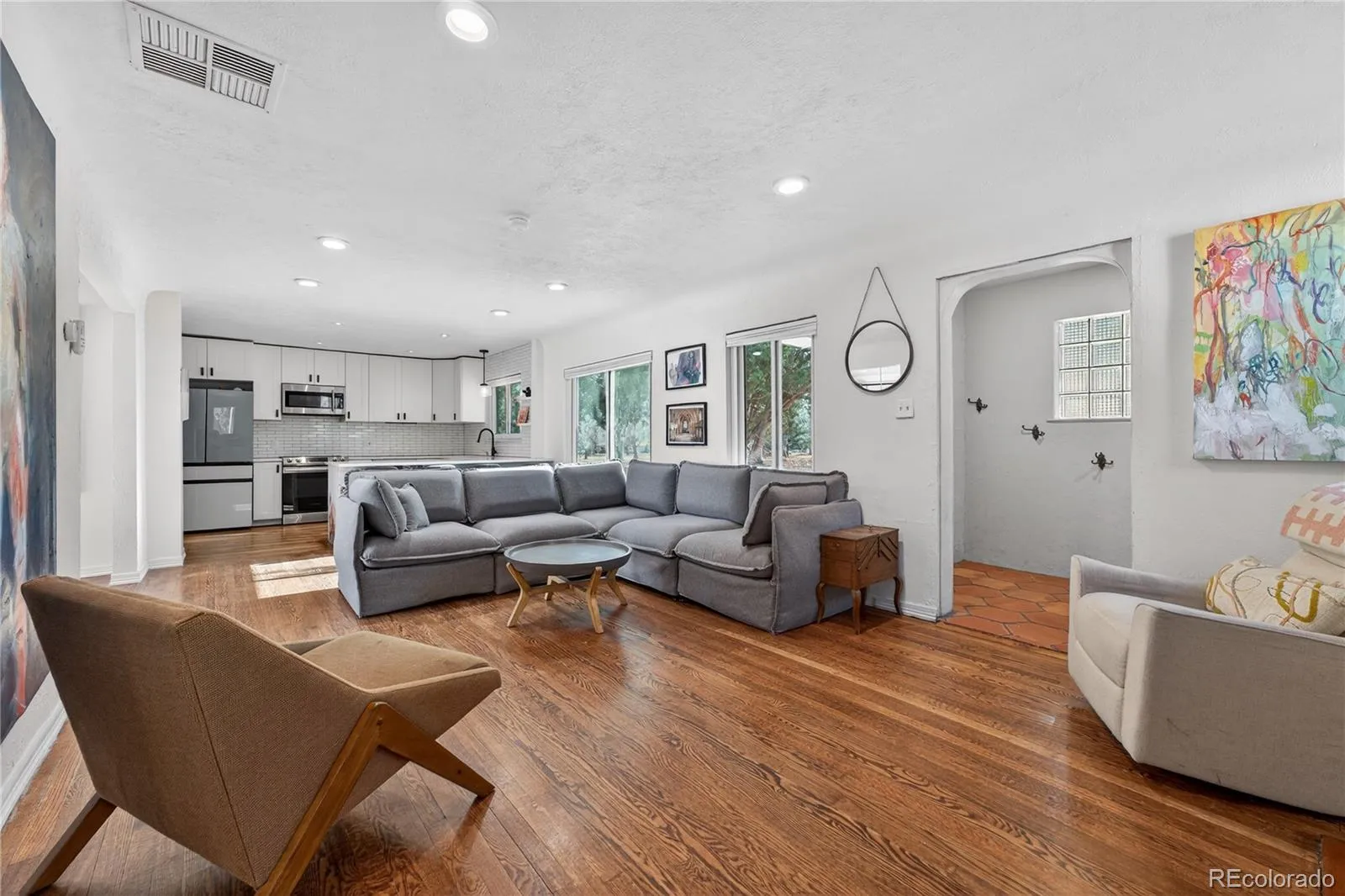 04102026174153 1600 1