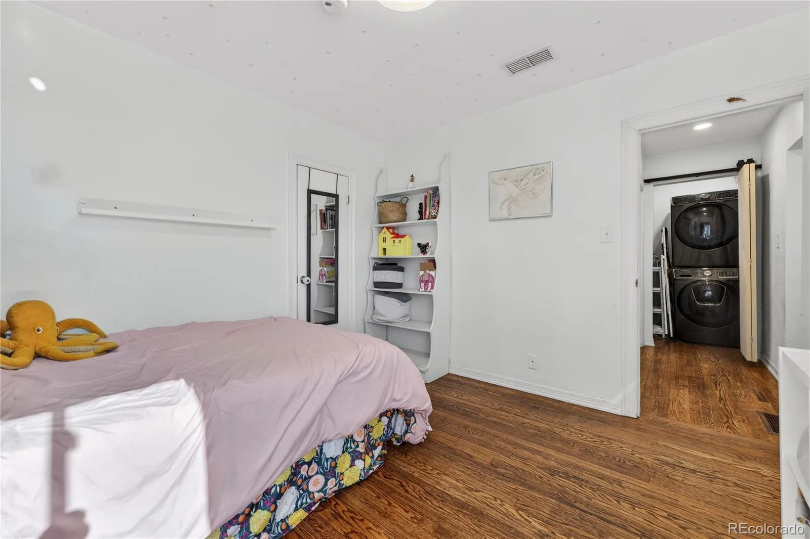 04102026174153 1600 14