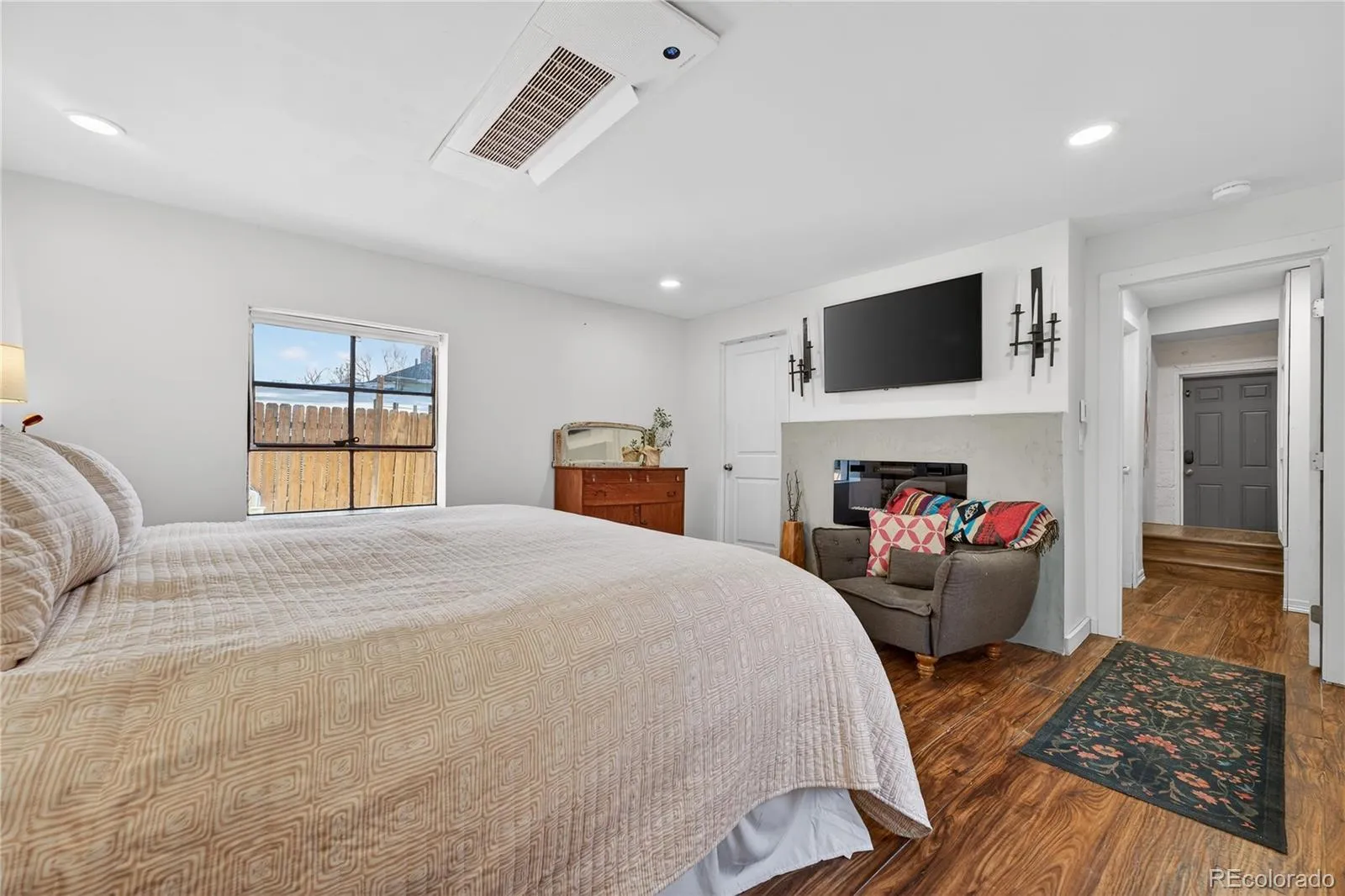 04102026174153 1600 19