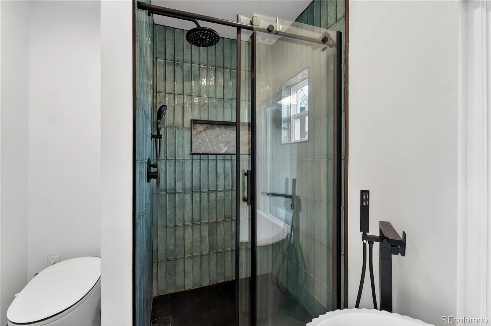 04102026174153 1600 21