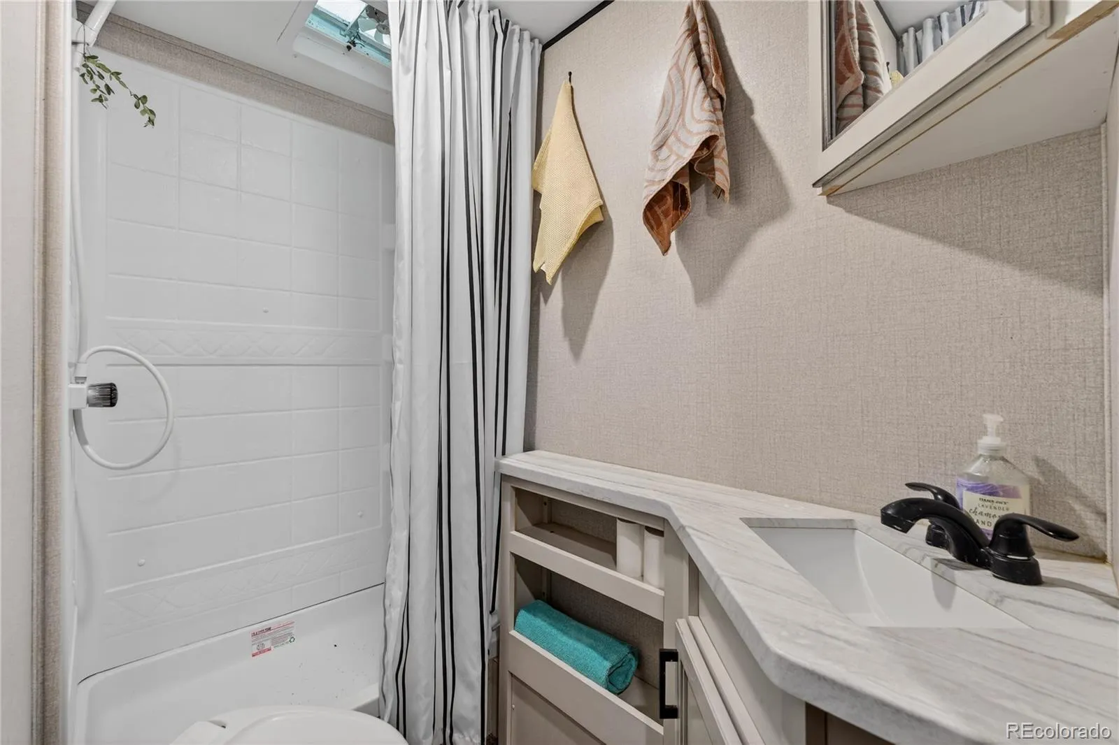 04102026174153 1600 34