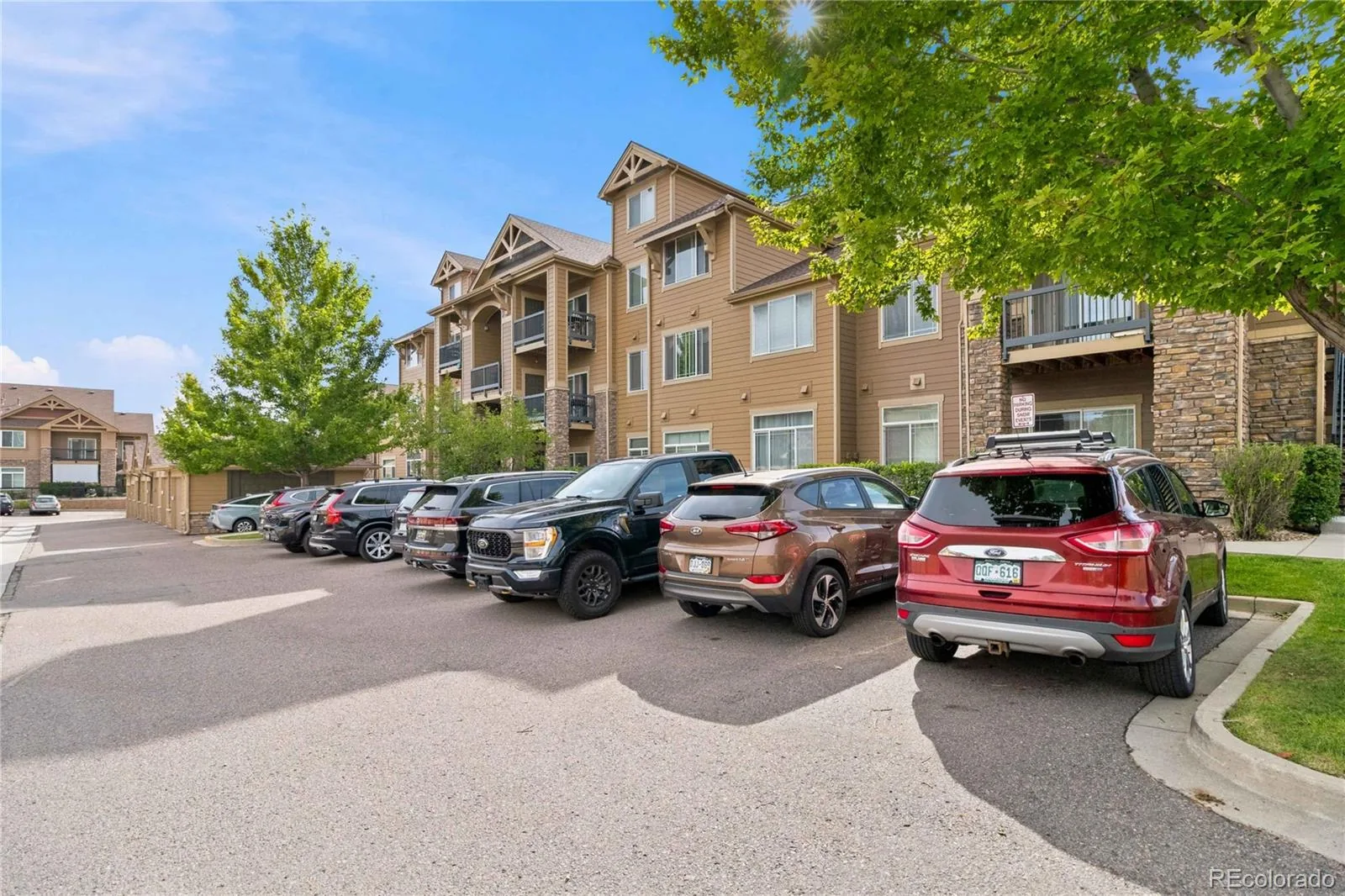 10052 W Ute Place #102 Littleton CO 80127 | MLS #REC6925626 08312026164346 1600 1