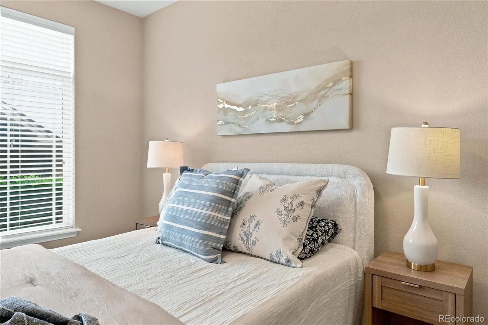 10052 W Ute Place #102 Littleton CO 80127 | MLS #REC6925626 08312026164346 1600 19