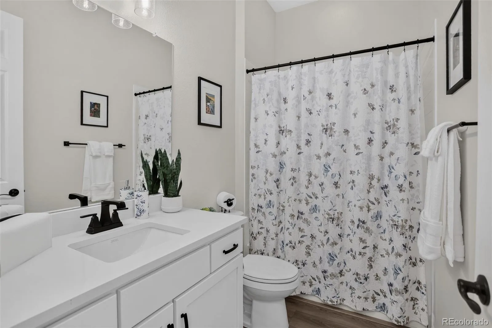 5234 Queen Court Arvada CO 80002 | MLS #REC6927393 07242026214008 1600 6