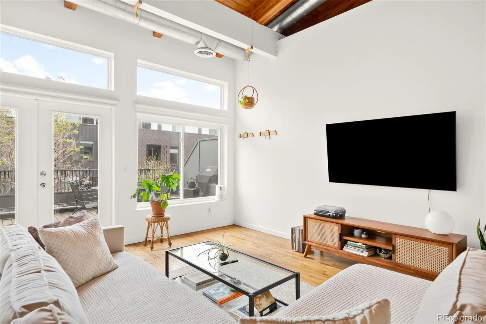 04172026162544 1600 3