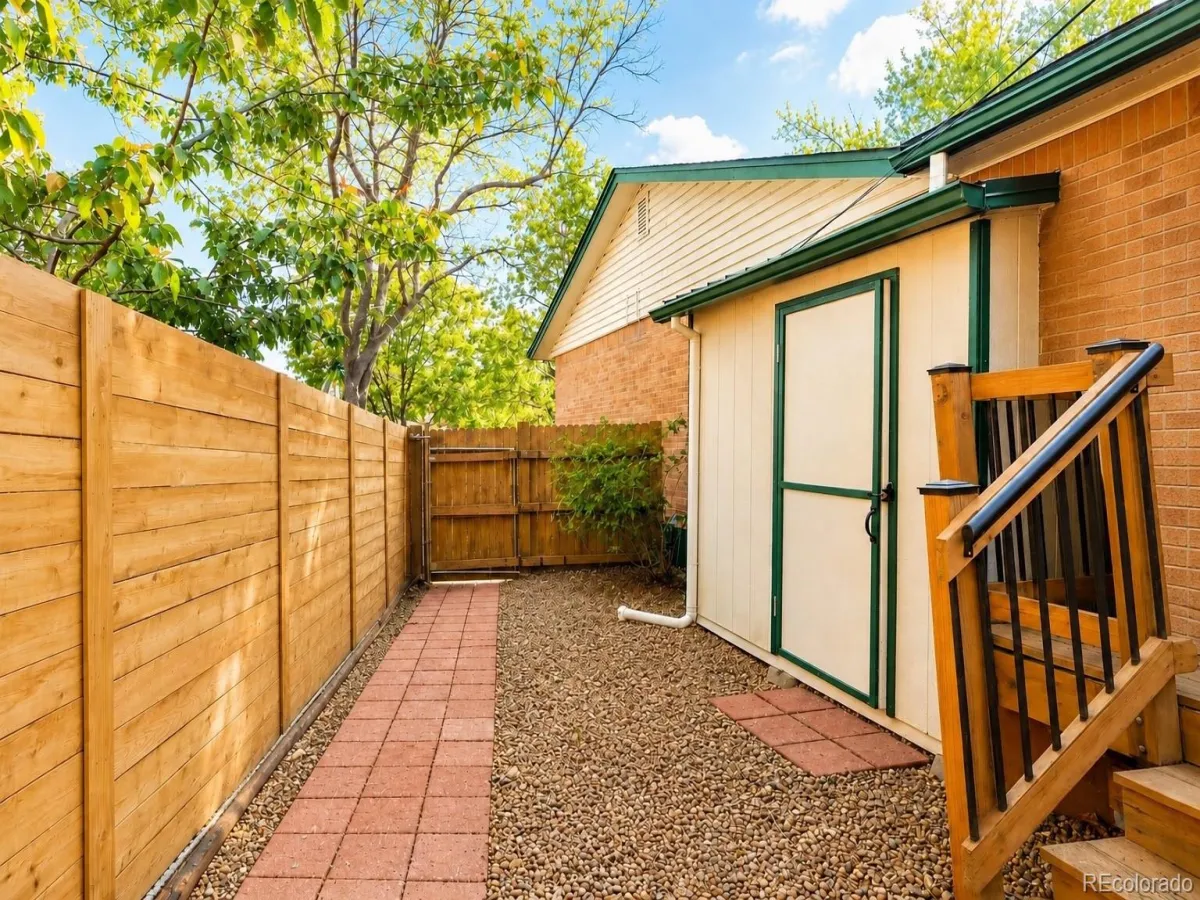 17207 W 15th Place Golden CO 80401 MLS #REC6928850 05182026192237 1200 31