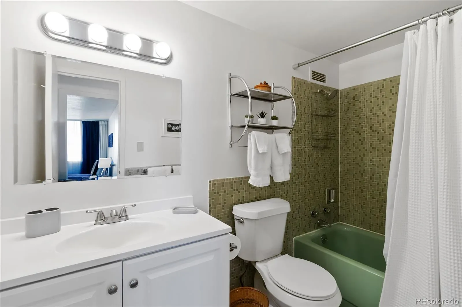 03252026155948 1600 16