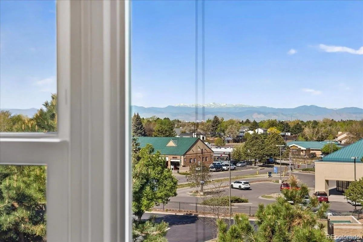 5421 S Bahama Court Centennial CO 80015 MLS #REC6932215 04242026225024 1200 22