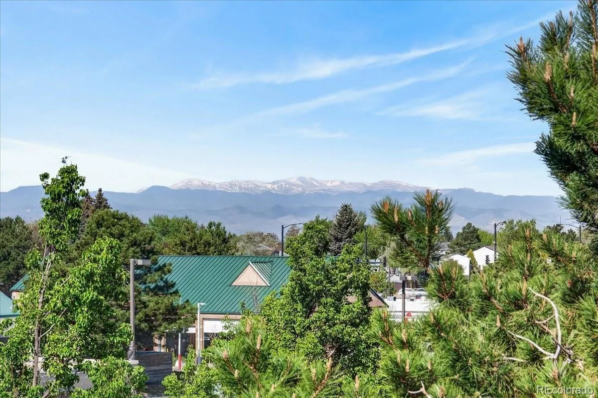 5421 S Bahama Court Centennial CO 80015 MLS #REC6932215 04242026225024 1200 38